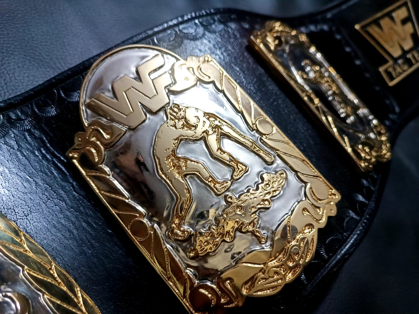 WWF tag team championship title (24k textured) - Moc Belts