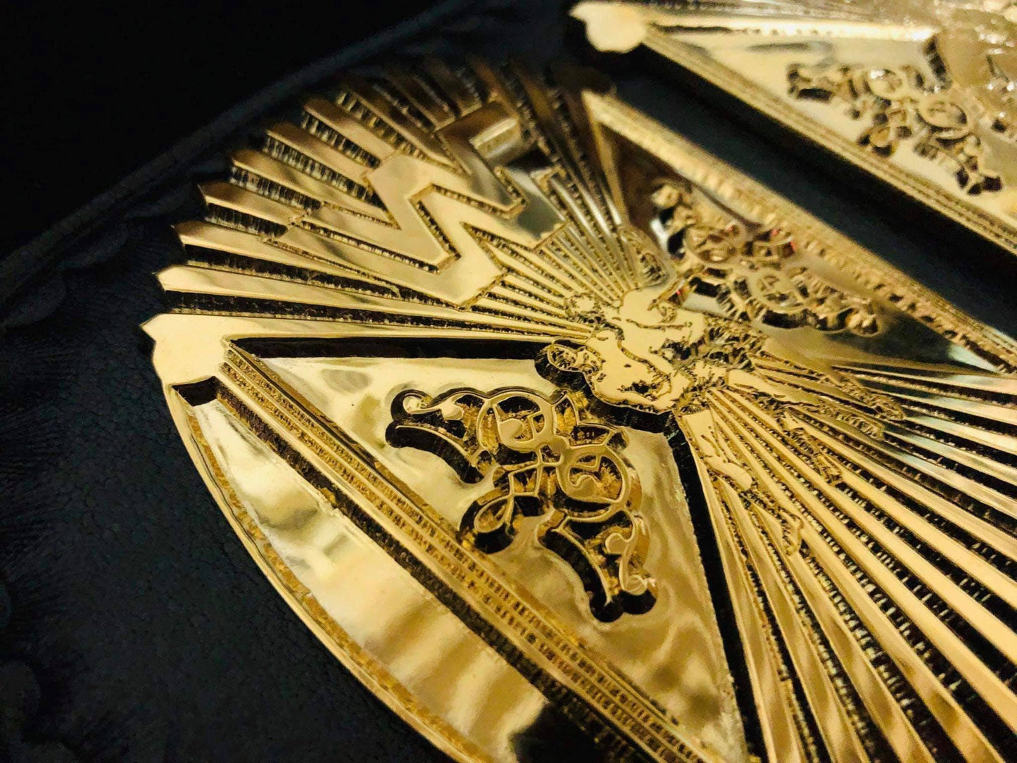 Winged eagle textured belt (Premium 24 karate gold) - Moc Belts