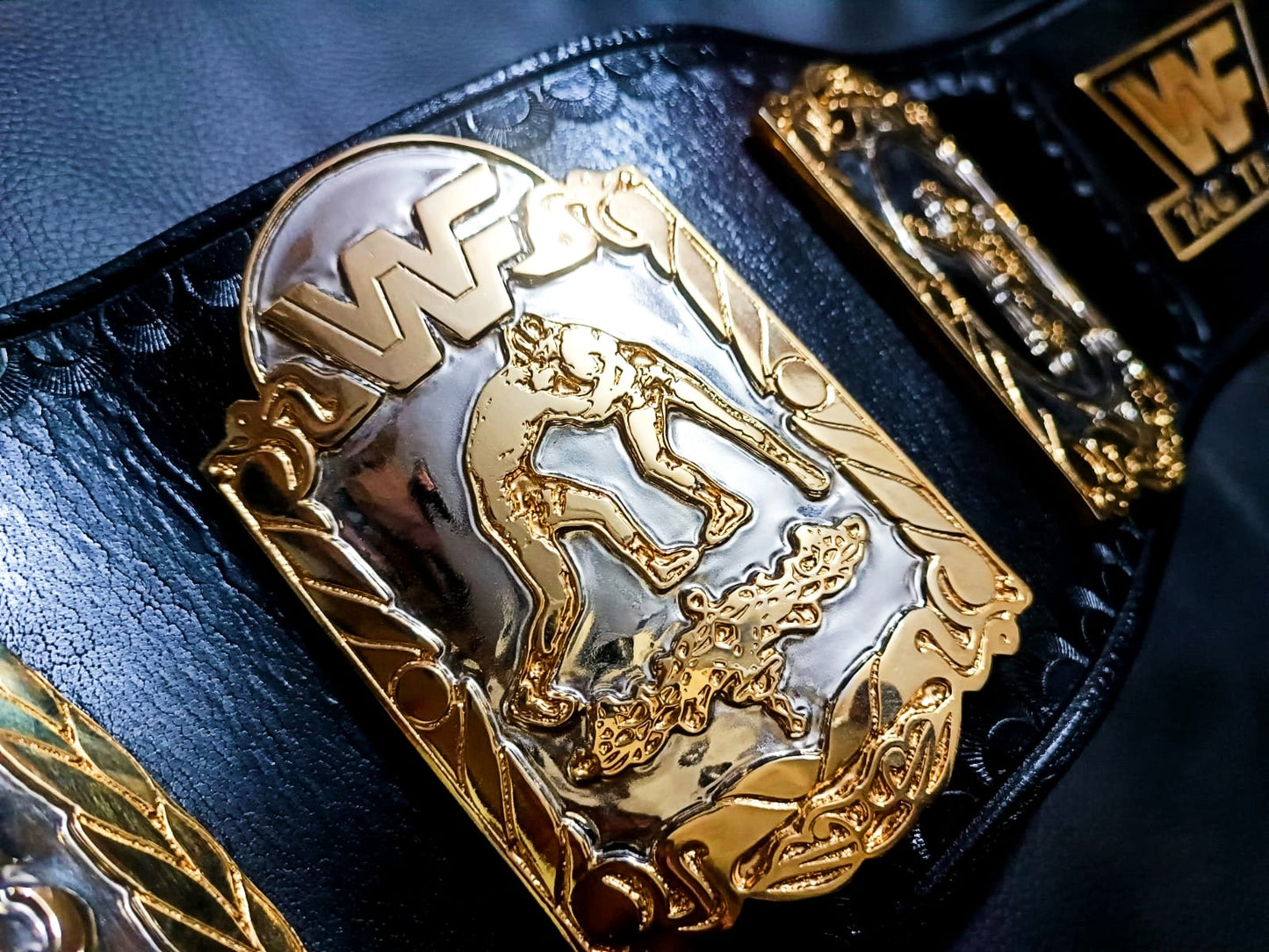 WWF tag team championship title (24k textured) - Moc Belts