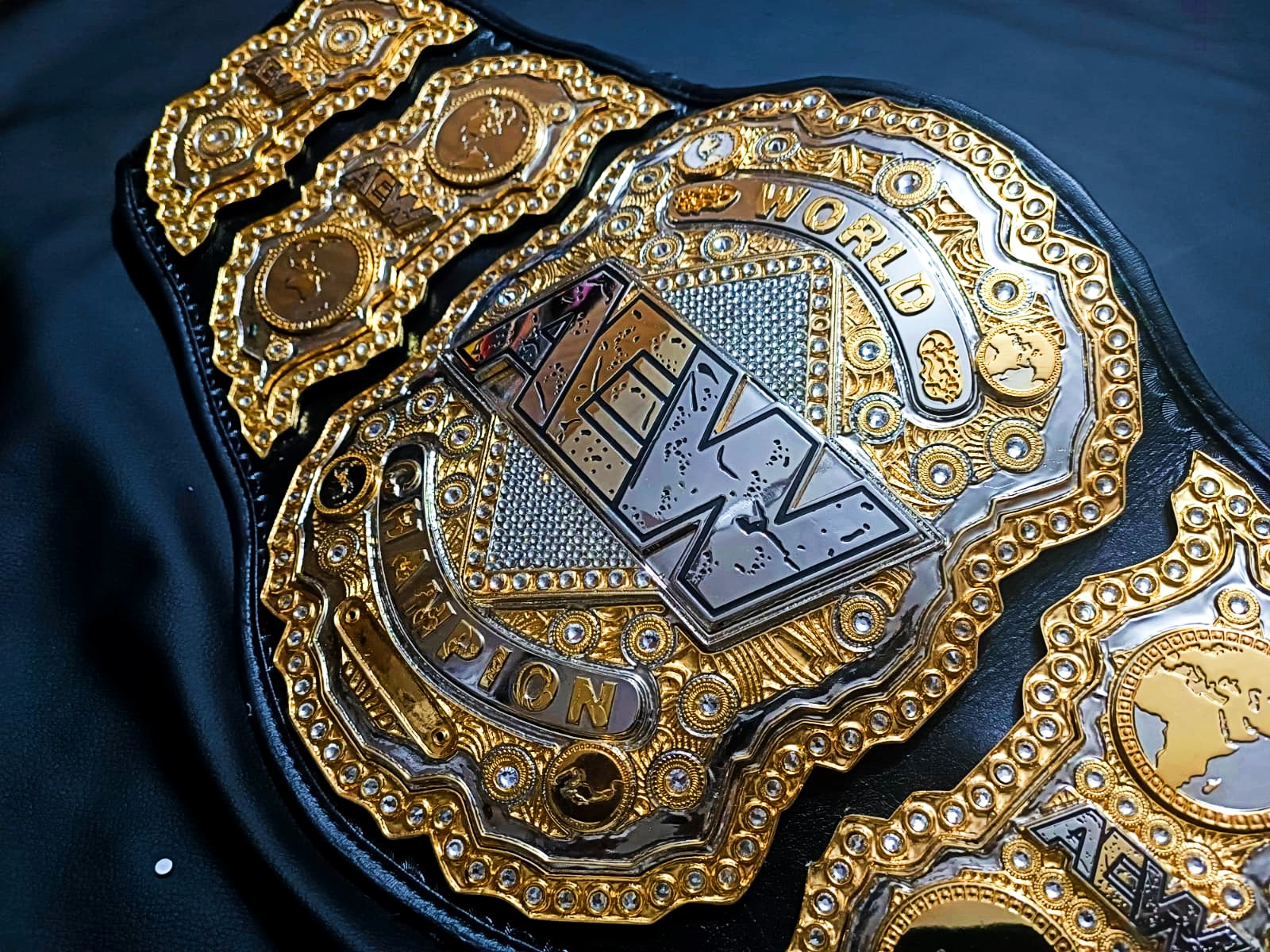 AEW Heavyweight title (Upgraded TV Version) - Moc Belts