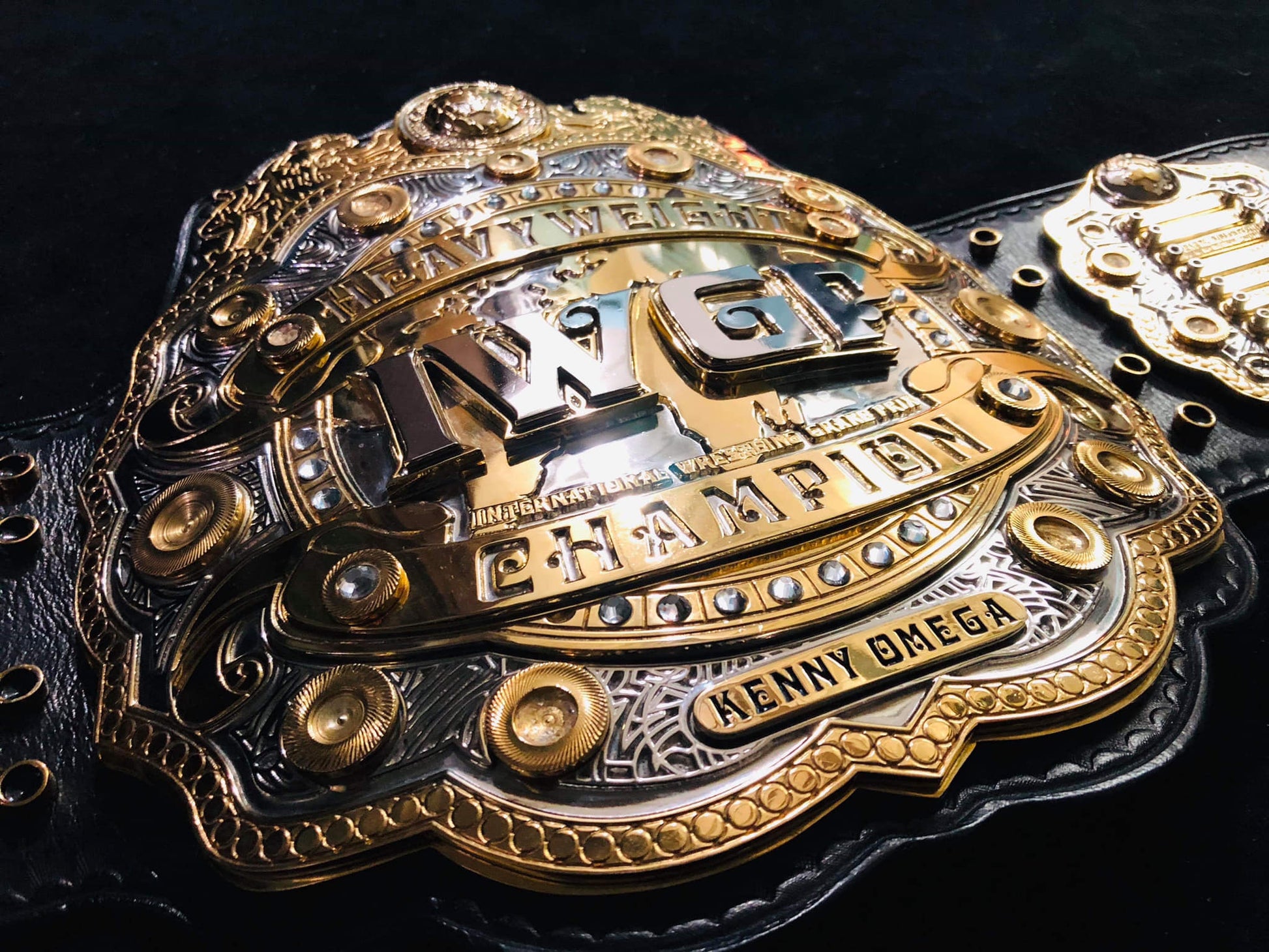 IWGP wrestling title (24k karate swiss gold) premium - Moc Belts 