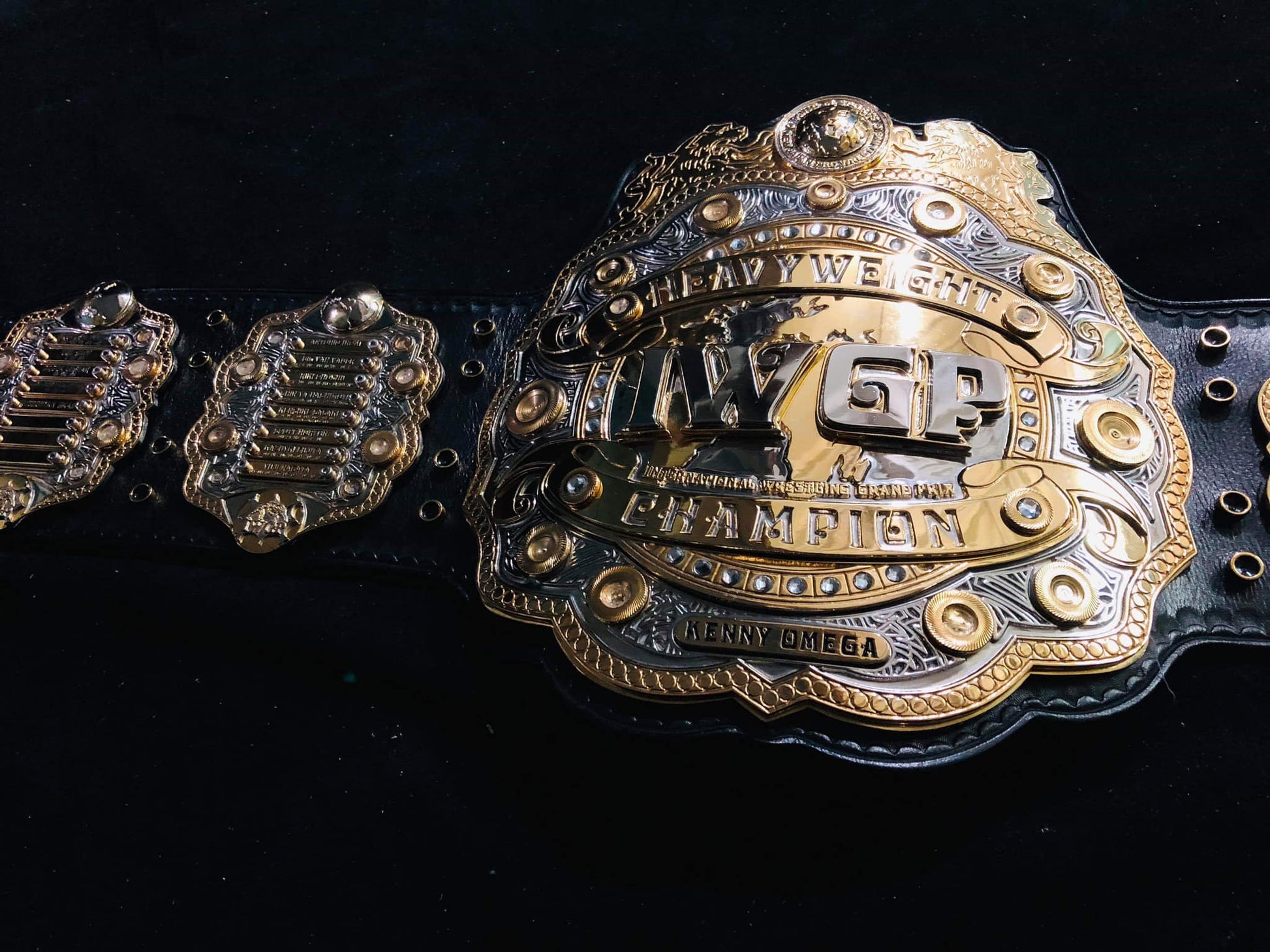 IWGP wrestling title (24k karate swiss gold) premium - Moc Belts 