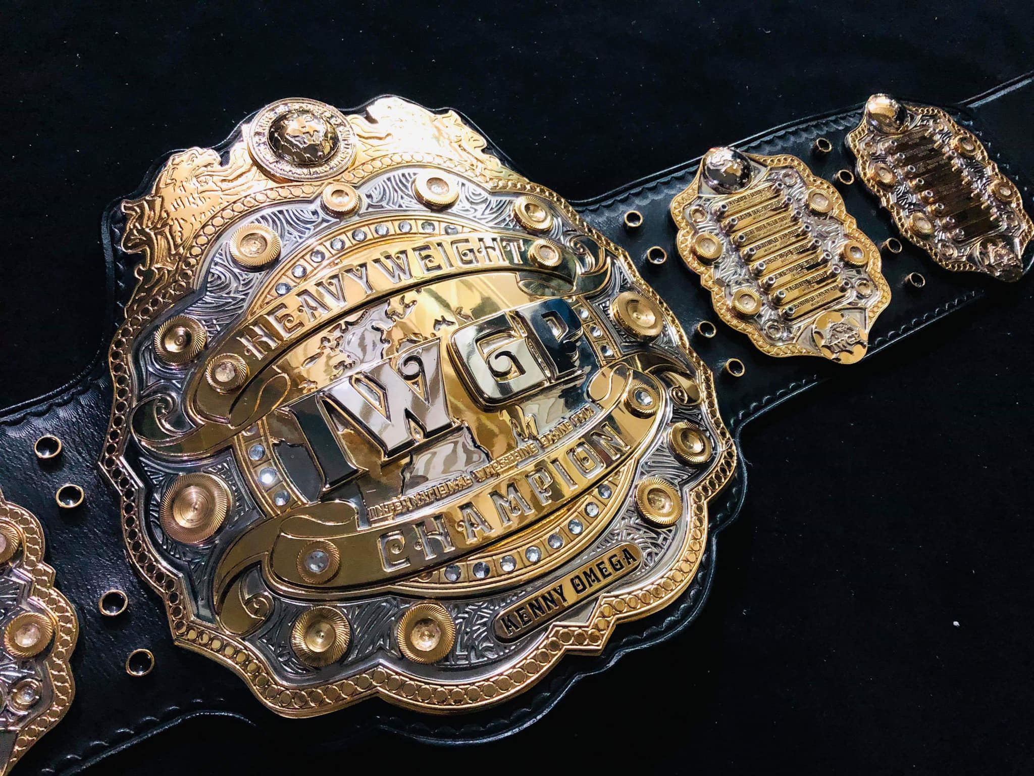 IWGP wrestling title (24k karate swiss gold) premium - Moc Belts 