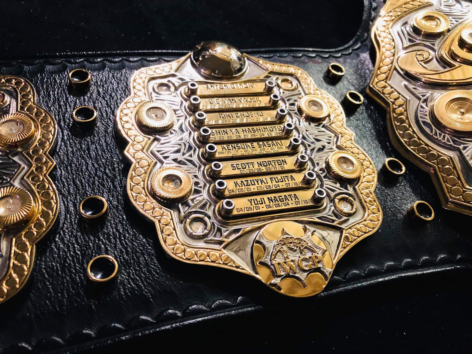 IWGP wrestling title (24k karate swiss gold) premium - Moc Belts 