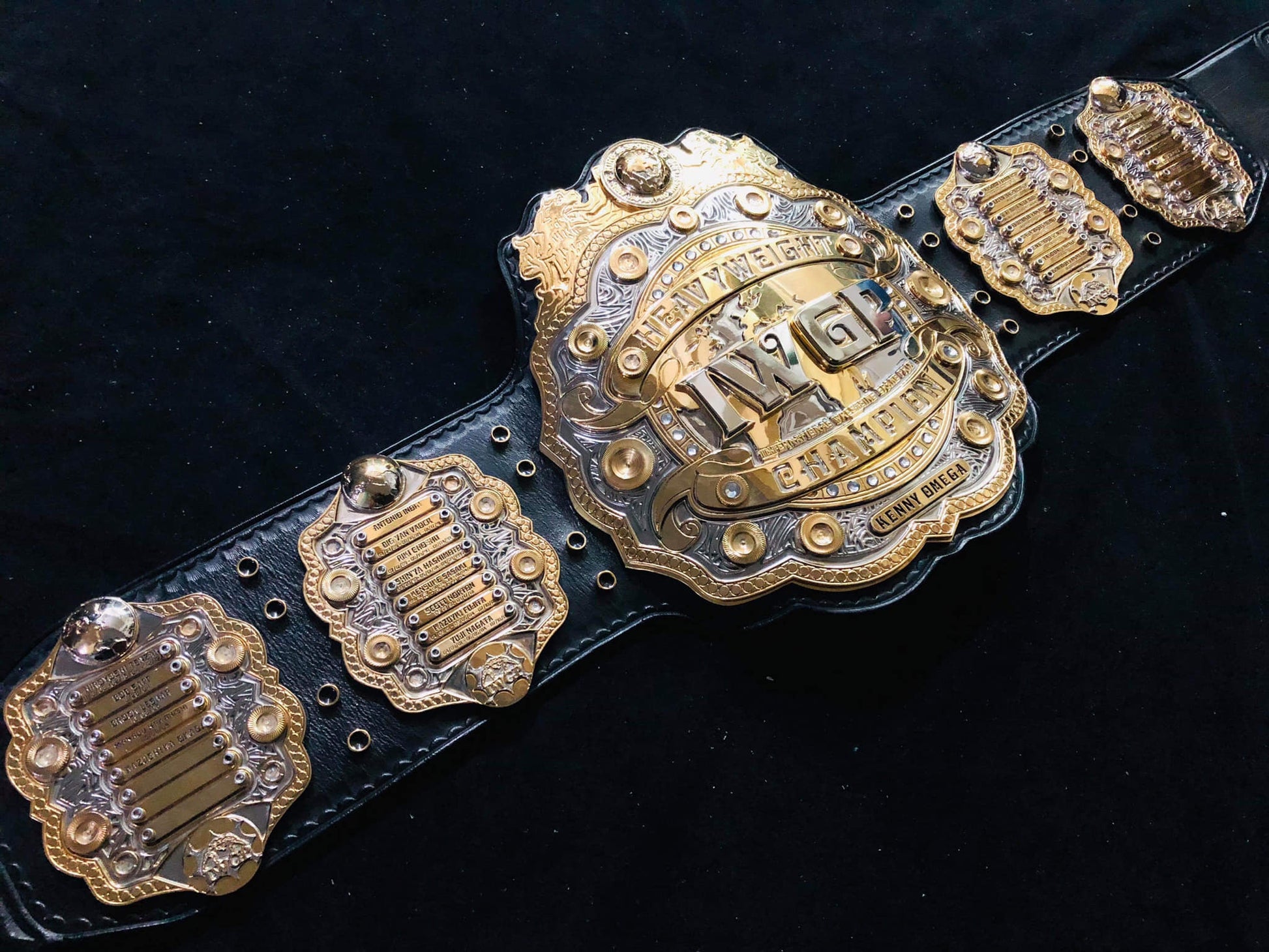 IWGP wrestling title (24k karate swiss gold) premium - Moc Belts 