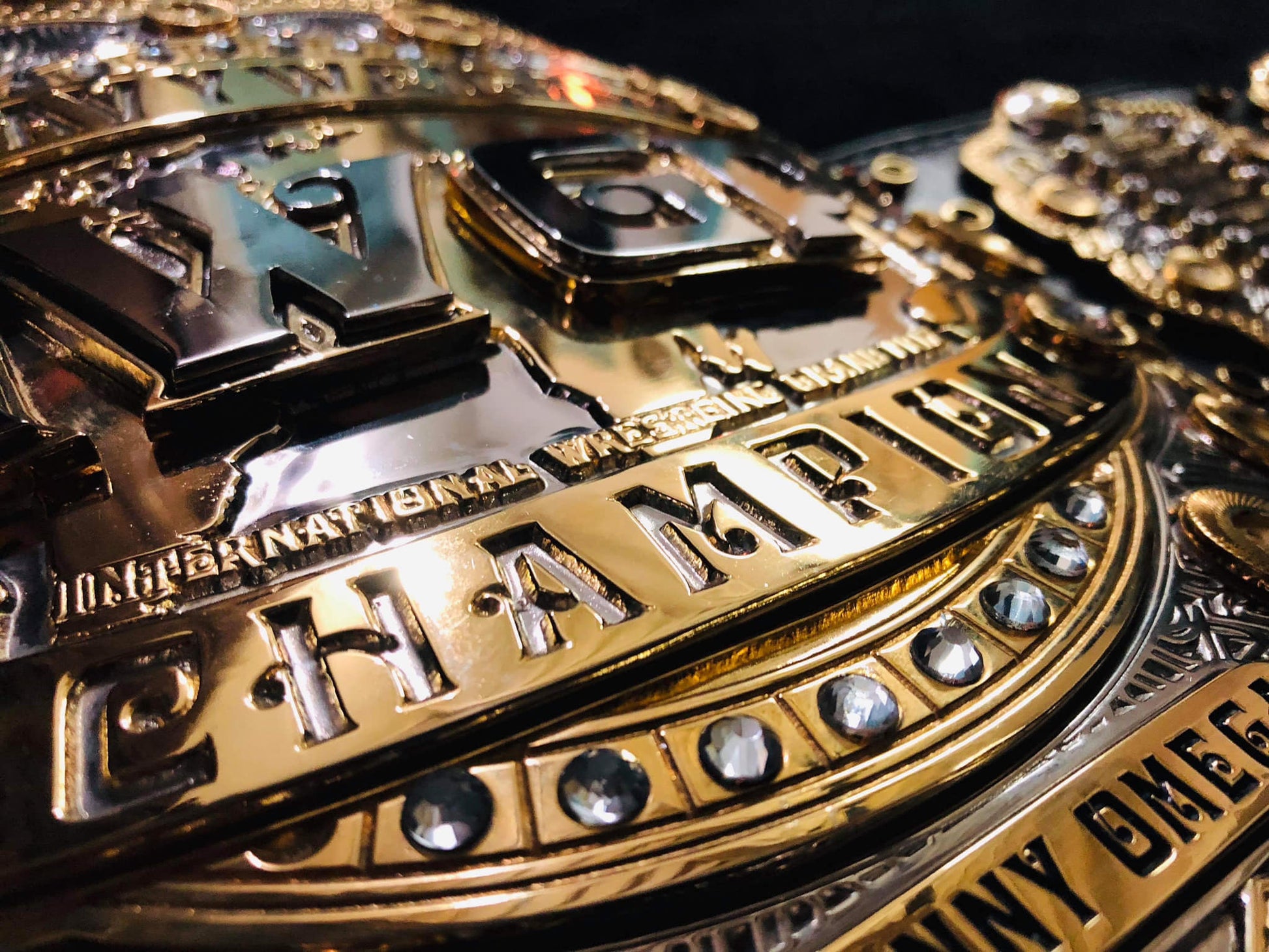 IWGP wrestling title (24k karate swiss gold) premium - Moc Belts 